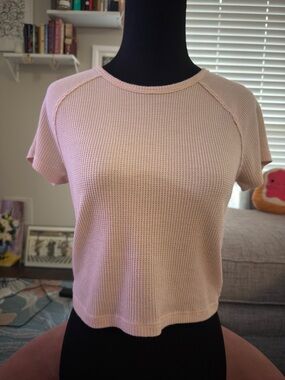 waffle-like Short-Sleeve crop top- Light Pink